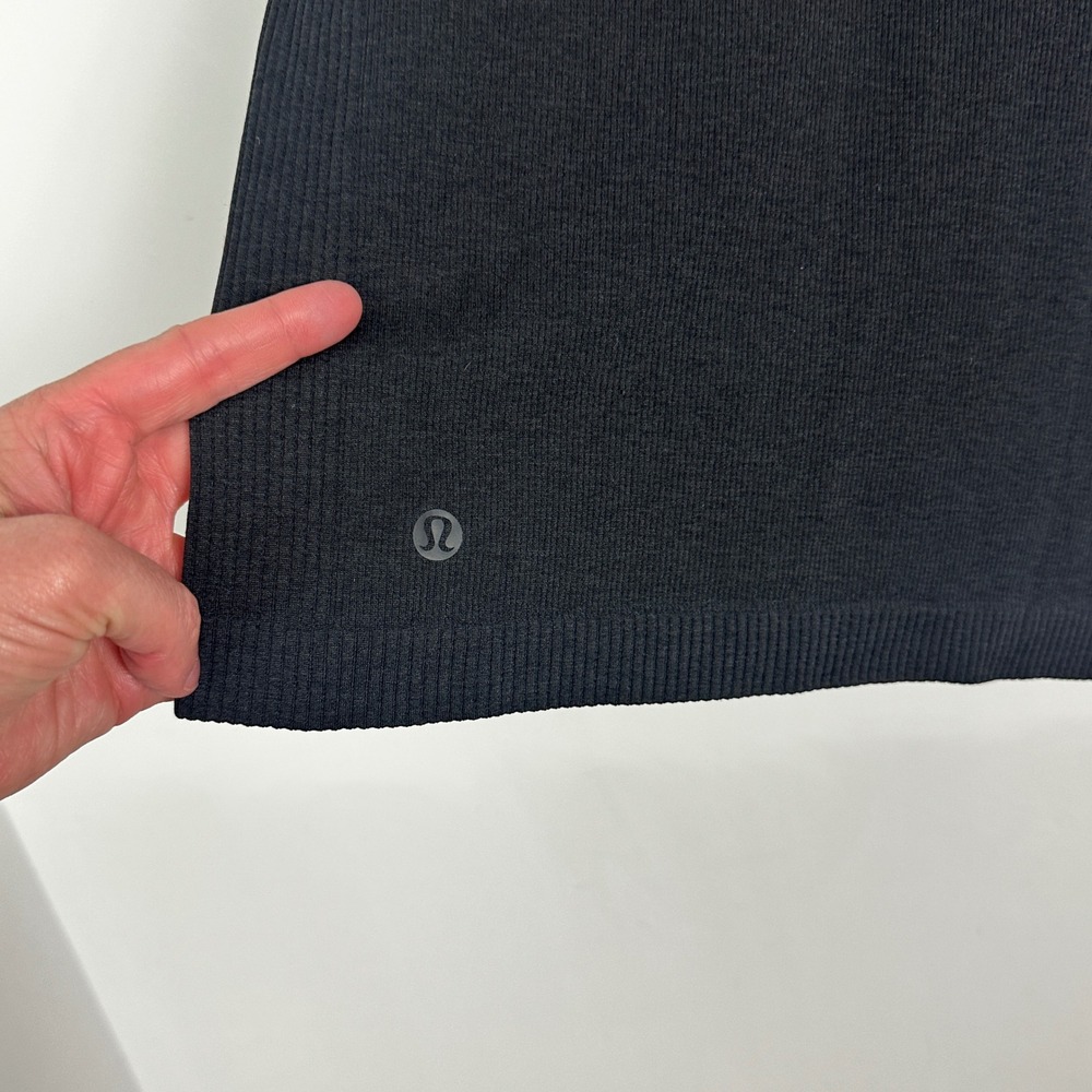 Lululemon Yin Vibes Black Ribbed Long Sleeve Turtleneck Size 6 Minimal Layering - Picture 4 of 13